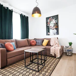 https://golden-sunset-luxury-apartment.hotelinzadar.com